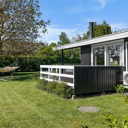 Bjart - 150m From The Sea By Interhome